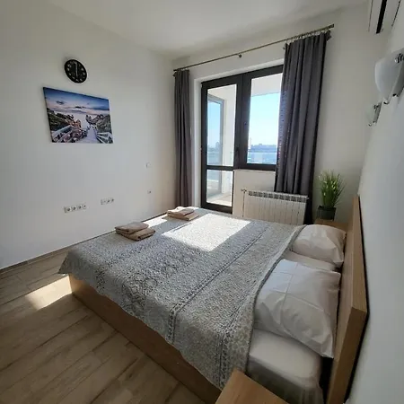 Lazur Flora Burgas Apartment